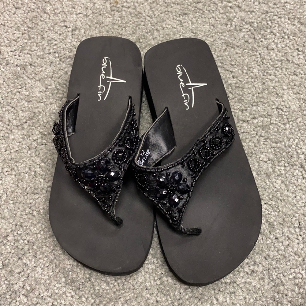 EUC Kid’s Embellished Wedge Thong Sandals Size 12